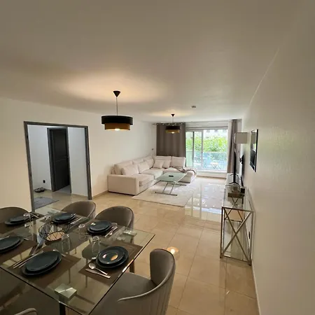 Paris La Defense - 3 * Courbevoie